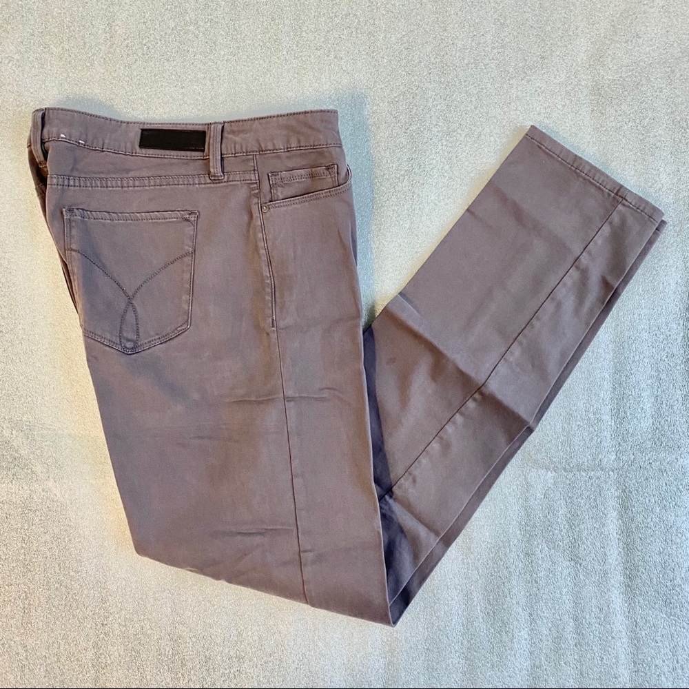 NEW Calvin Klein Skinny Jeans/12